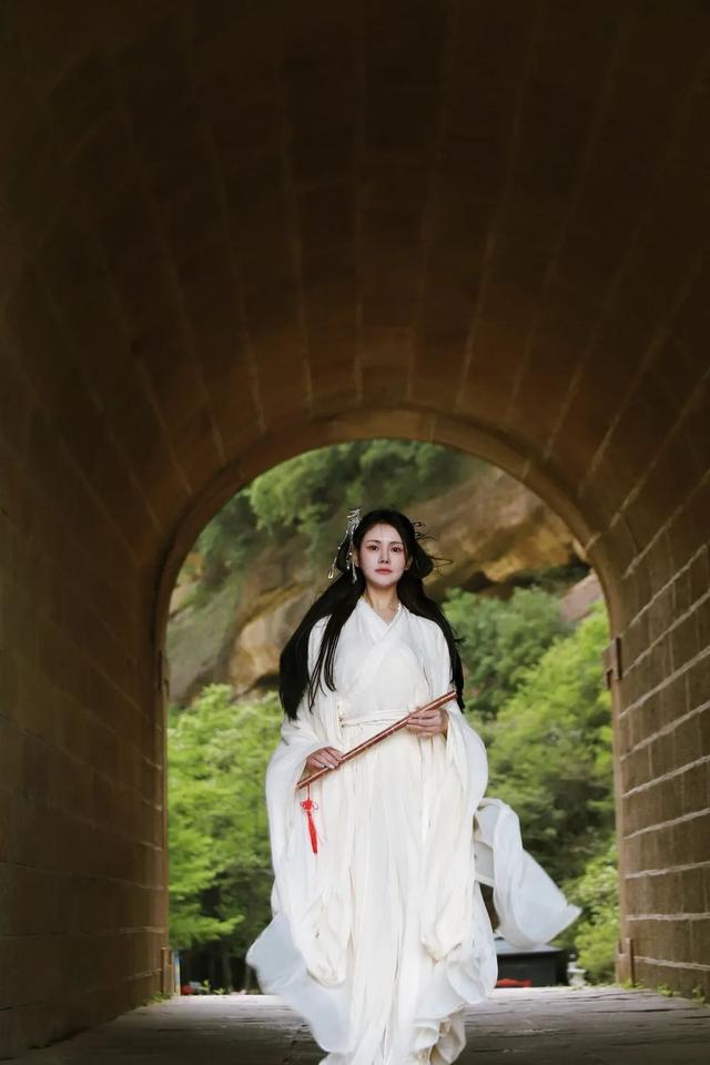 广元不远 周末优选 | 一秒穿越！快来广元拍古风大片！