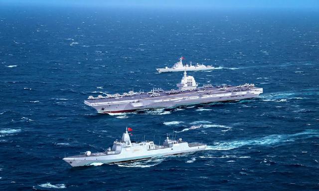 隐形“水下死神”！095核潜艇强势加入福建舰，隐蔽突击冠绝海疆