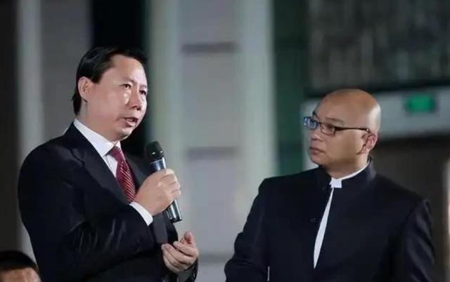 又一企业暴雷！四年造假161亿，坑害13万百姓，套现金额无法估量