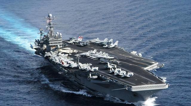 美指挥官：福建舰和美航母差太远，不到24小时，美航母连坠2机