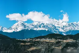 珠峰都能登顶，为什么海拔只有6740米的梅里雪山，无法登顶？图片
