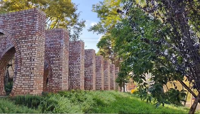 昆钢文砖园：从钢铁熔炉到文艺打卡地，又一个大观楼庾园九重门