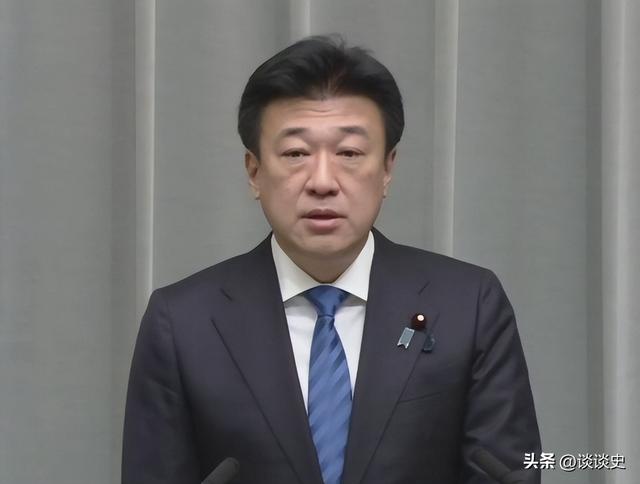 高市结局已定？日本政界表态，她不具备首相资格，中方再对日出手