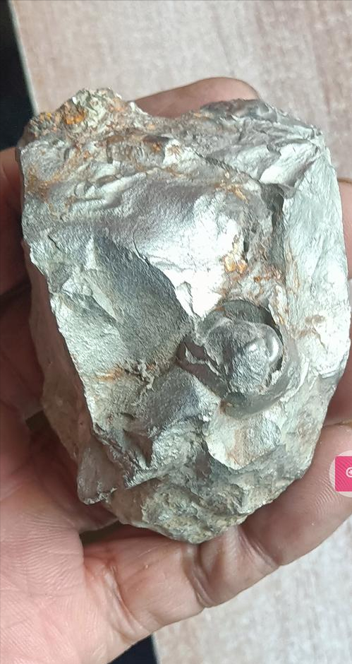 比稀土还珍贵！航空发动机金属铼全球储量仅1万吨，可能被卡脖子