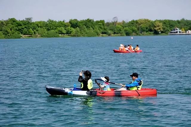 2025国庆长假来临，带上家人来成都西湖归憩度假民宿旅游