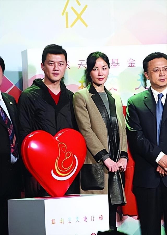 原来王菲没撒谎！公开求助、哽咽落泪的李亚鹏	，证实了她当年评价