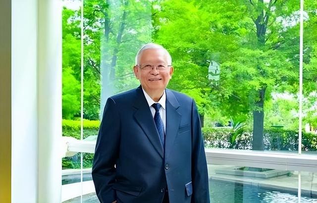 又有“间谍”投敌美国！技术大佬带核心机密潜逃	，芯片业恐要变天