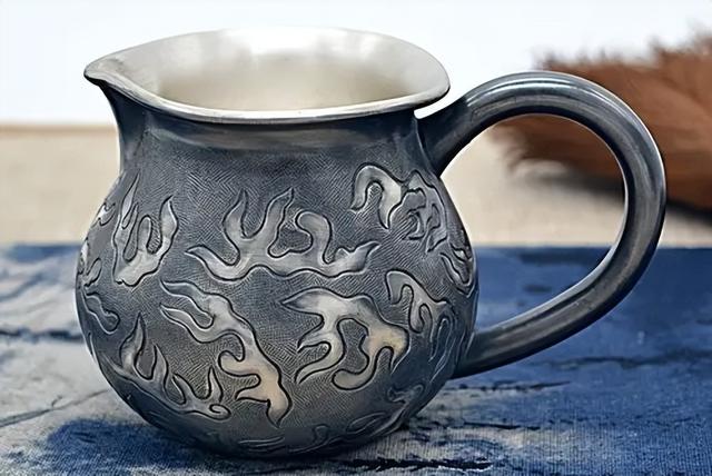 1700年闷葫芦开口：罗马玻璃刻的“花”，竟让美国专家看走眼