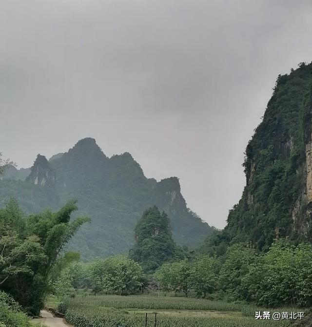 广西南宁市近郊有一座废弃的景区，当初游客日进千人当今寥寥无几