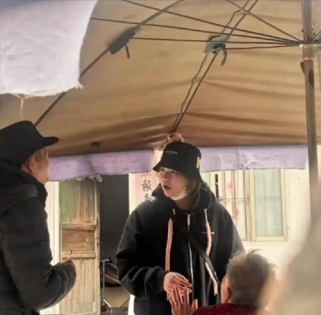 正式退出，可能暂无缘国家队 全红婵回老家探亲 谁注意何威仪的举动