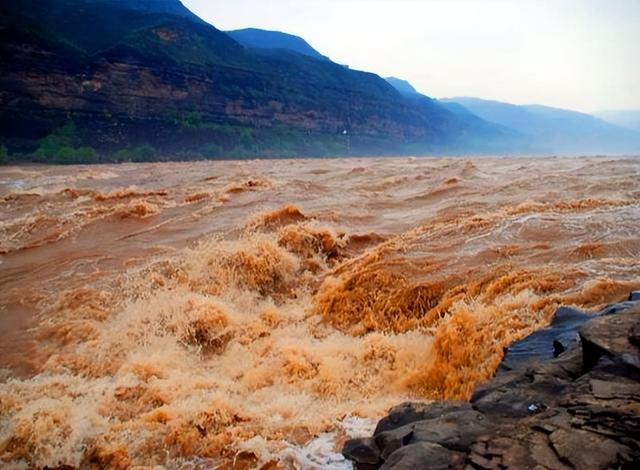 山西旅游：难忘壶口瀑布的壮观奇景（图）