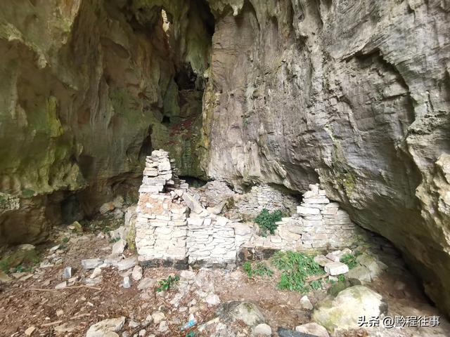 偏远乡野中寻找一个古寺遗址，探险一个深邃溶洞