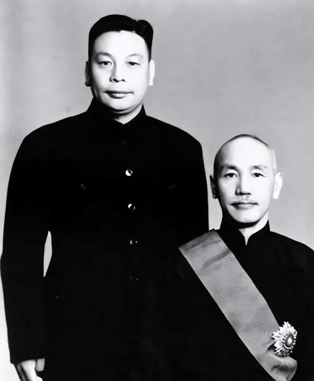 两蒋灵柩现状：台湾不想要，亲人懒得管，“台独”分子泼油漆泄愤