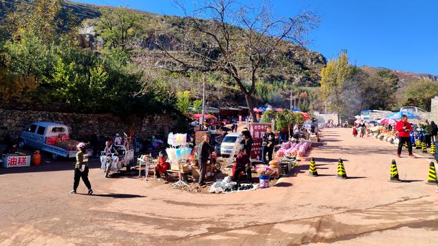 花最少的钱，看最美红叶，邢台佛照山，我们坐火车公交来啦