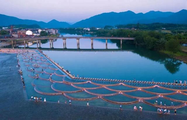 10月20日新闻联播点名！鹰潭沙湾村把森林咖啡馆玩出新花样，全攻略速存「全球学子嘉游赣 奇绝鹰潭逍遥游」