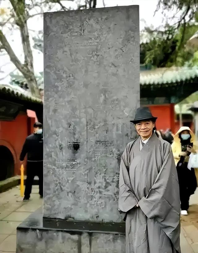 释永信翻车，最惨的不是他，是那个捐了46亿的蔡志忠老爷子！