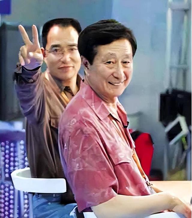 86岁宋世雄现状：定居北京老到认不出，托举儿女成才却都不在身边