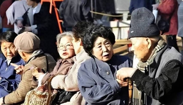 中国将迎来前所未有的死亡高峰，专家得出答案，主要3个因素导致