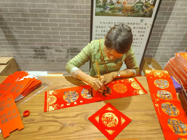 梁园夜叙：百年岭南名园，藏着新春最雅致的光与香