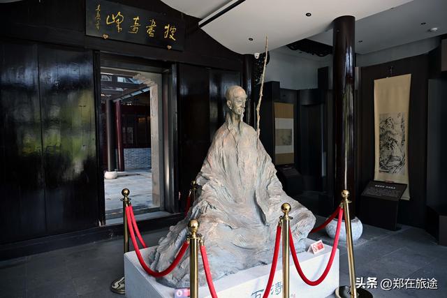 融合了江南园林精致细腻与北方园林宏大气魄的何园，别有一番韵味