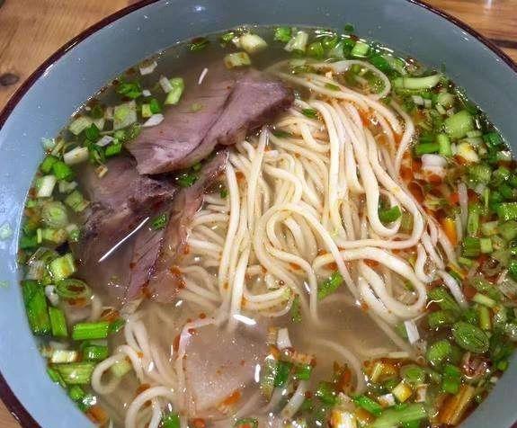 中国“最尴尬”的4碗面，一手好牌打得稀巴烂，这真不怪当地人！