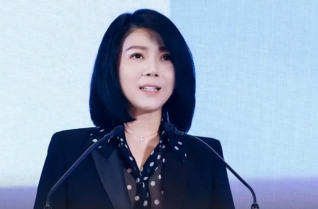 毛主席外孙女婿陈东升：35岁经商，55岁娶孔东梅，65岁身价550亿