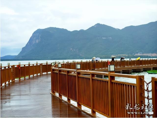 打卡东风坝开合浮桥