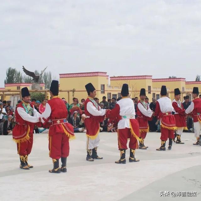 泽普县布依鲁克塔吉克族乡：文化旅游互嵌发展 绘就民族团结新画卷