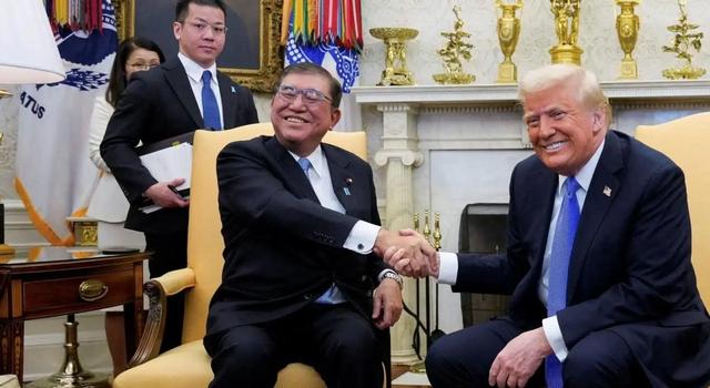 加拿大总理见到中方，当面说出了一句话，旁边官员听到后都惊了