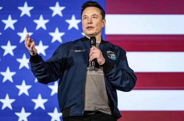 马斯克为何突然说“少碰政治”