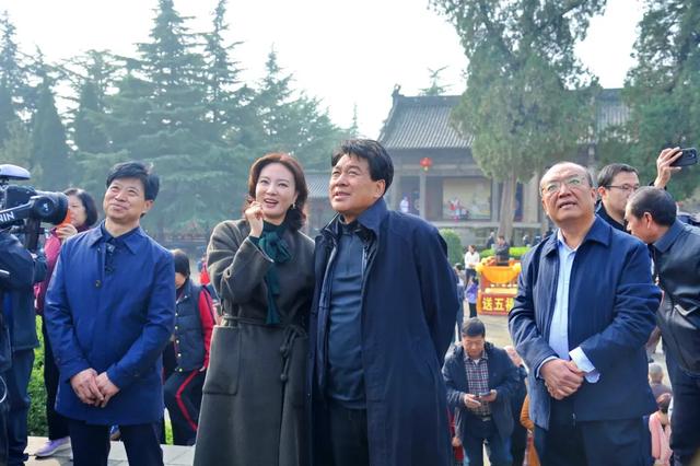 刘芳菲+朱时茂！带五百万网友“云探”万荣后土祠！