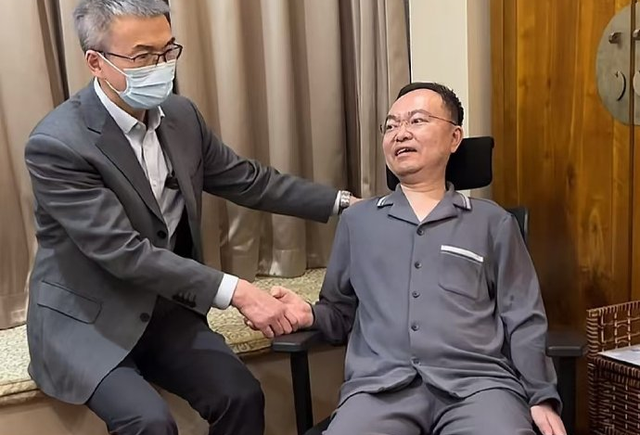 原来他就是刘强东的好搭档，41岁确认渐冻症一家三代短命现状如何