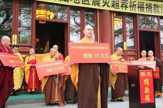 李连杰早就发现真相了！少林寺没几个是真和尚，会武功也是假的