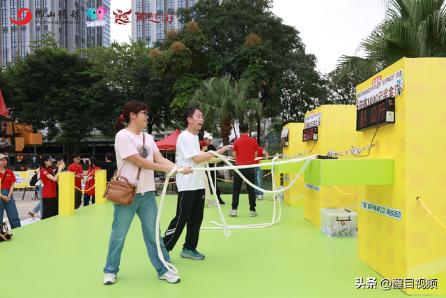 图集 | 🔥新晋网红打卡地+1！“趣YOU趣”佛山传媒游园会燃爆周末