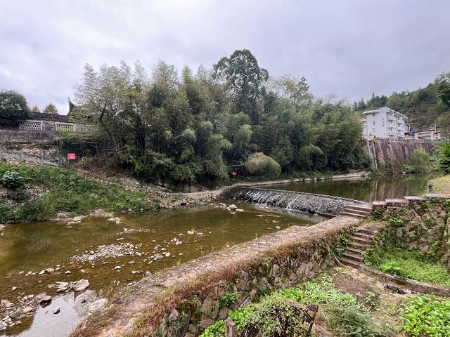 退休夫妻自驾温州泰顺之仕水古镇、胡氏大院、廊桥文化园