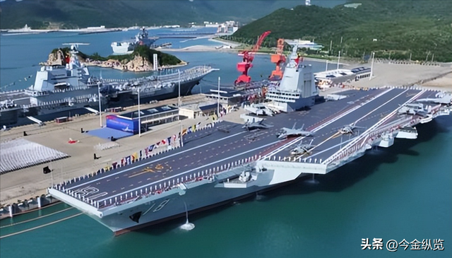 中国004核航母携歼50王牌出鞘，海军弯道超车，美军竟被甩20年？