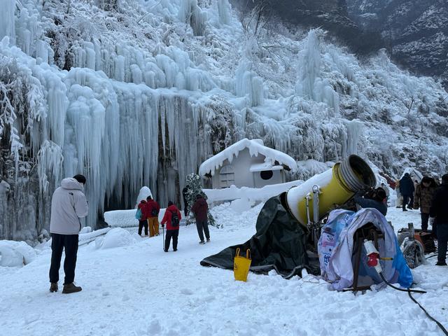 南太行云台山冰挂