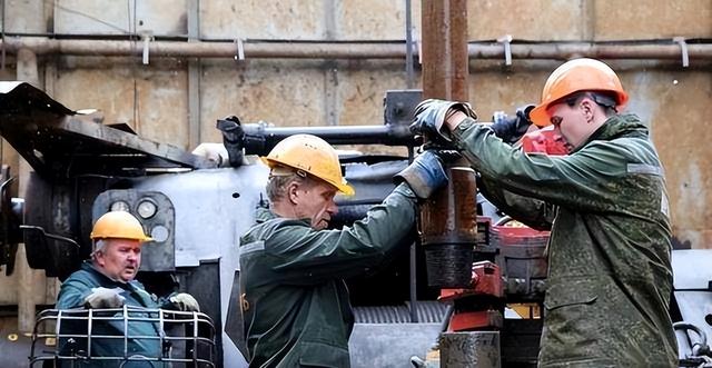 中俄贸易按下加速键，百亿大单突围西方围堵，煤炭市场格局大变