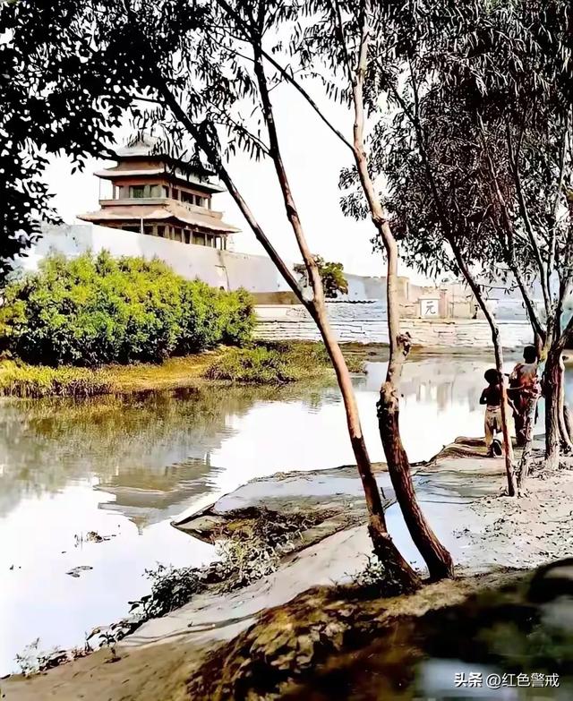 1923年，一名瑞典人来到中国，拍到了完整的北京城墙！太壮观了