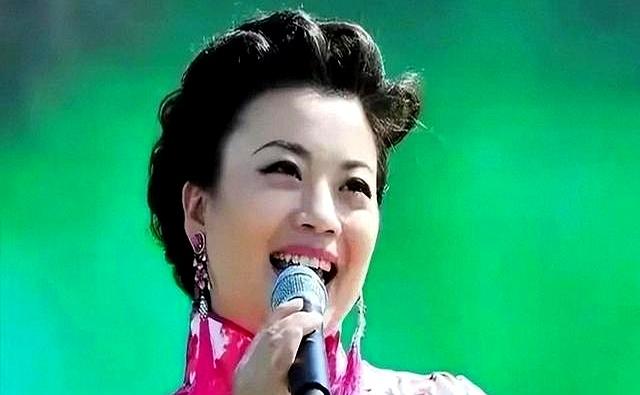 不结婚，如何解决生理需求？56岁的歌唱家张也，给出了最优回答