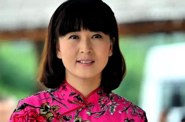 闫学晶哭穷风波大反转！儿子一句话戳破惊天真相