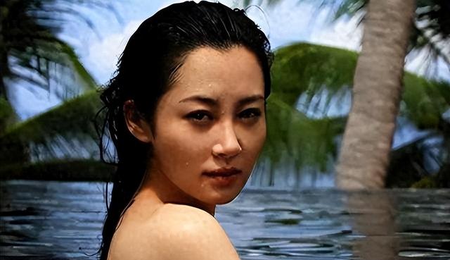 她一生 “风流成性、老少通吃”，撩汉无数，至今56岁却依旧单身