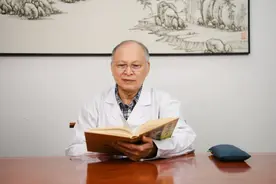 静脉曲张腿脚凉 怕冷又爱上火 一个中成药打通三焦 手脚冰凉也不见了图片