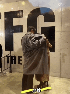 这对姐弟恋…这么甜的吗？我倒看看多好磕？