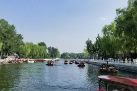 游玩购物逛市集，北京市民游客乐享端午假期图片