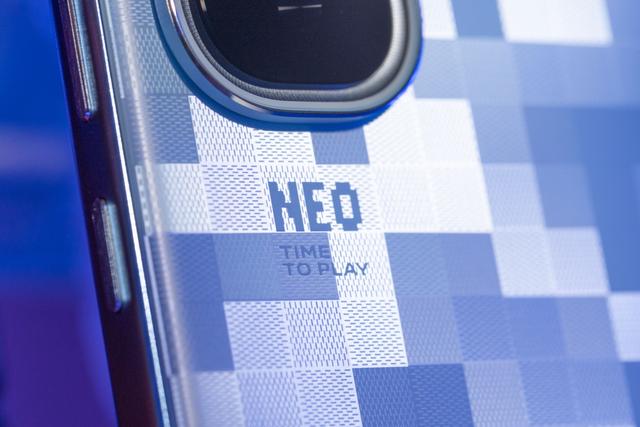 棱镜像素赛博蓝冰 iQOO Neo10 Pro+超级像素图赏