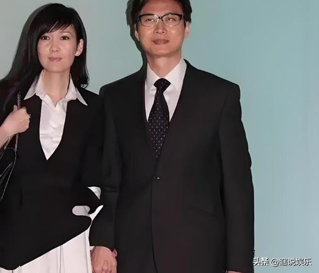 被戴8次绿帽子，3次被捉奸在床，这就是我们“玉女”守卫的爱情