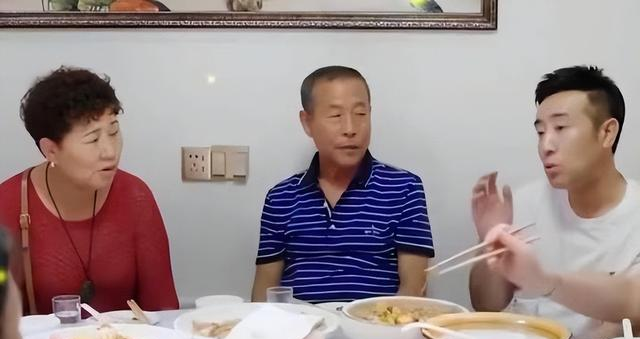 不到72小时，人民日报4次点名于和伟，张艺谋那句话终于有人信了