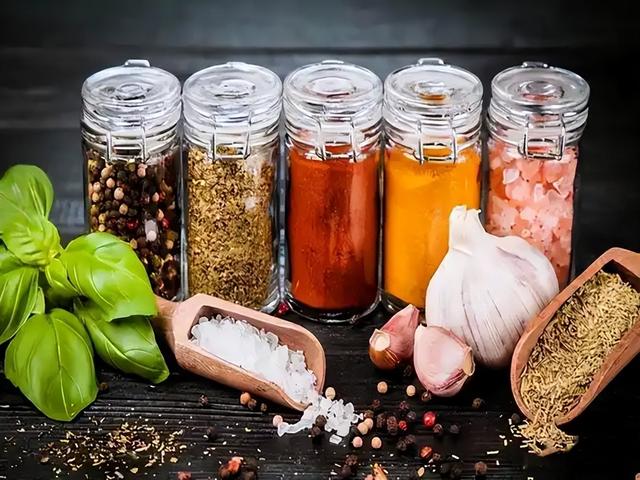 “吃饭七分饱”被推翻了？医生：过了59岁，吃饭尽量要做到这5点