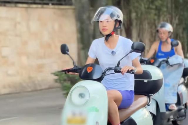 官媒发文	，揭开最快护士张水华辞职内幕，信息量大，风向又变了